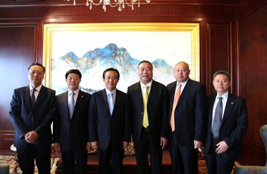 王小康董事长,陈津恩书记出席收购百宏实业控股有限公司股权交割仪式